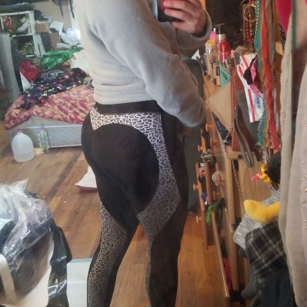 Heart shaped booty leggings